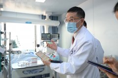 其临床推理取中文场景劣势较着